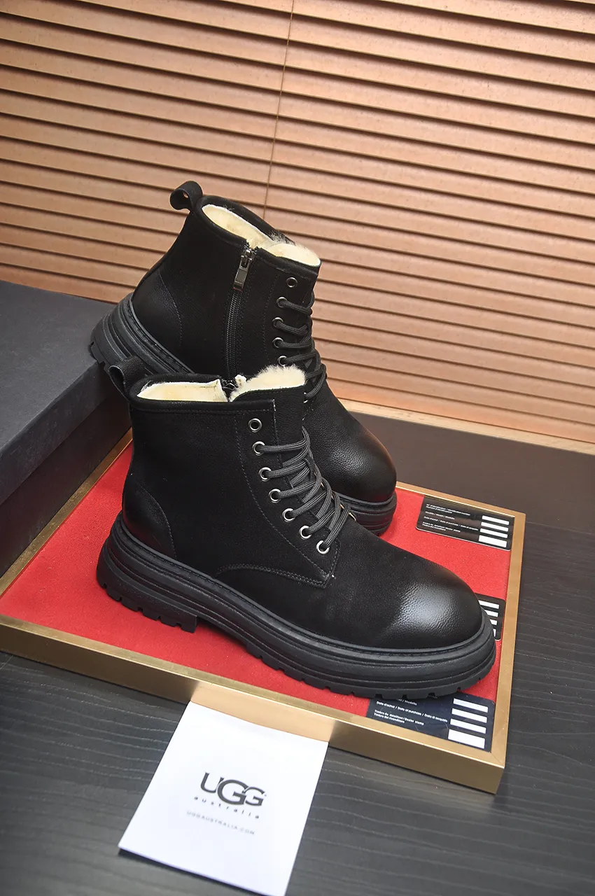 Men's shoes 💰680💶【UGG】(full genuine wool lining) Please pay attention to the quality of the original order and compare the thickness of the wool 🏮🏮Hot style Martin boots from Australia's warm luxury brand men's shoes, official website synchronization, Beckham men's style..., made of imported top-layer waxed cowhide, waxed toe box, Australian real wool velvet lining Carefully sewn...Imported rubber Martin boots outsole (comfortable, soft and wear-resistant). I really like the quality...Exquisite workmanship, you can't put it down once you see it. Code number 39-44